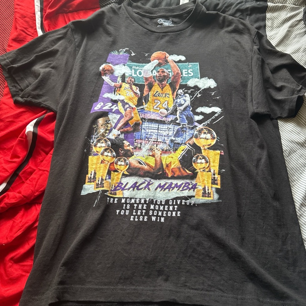 Black Mamba Graphic T-Shirt